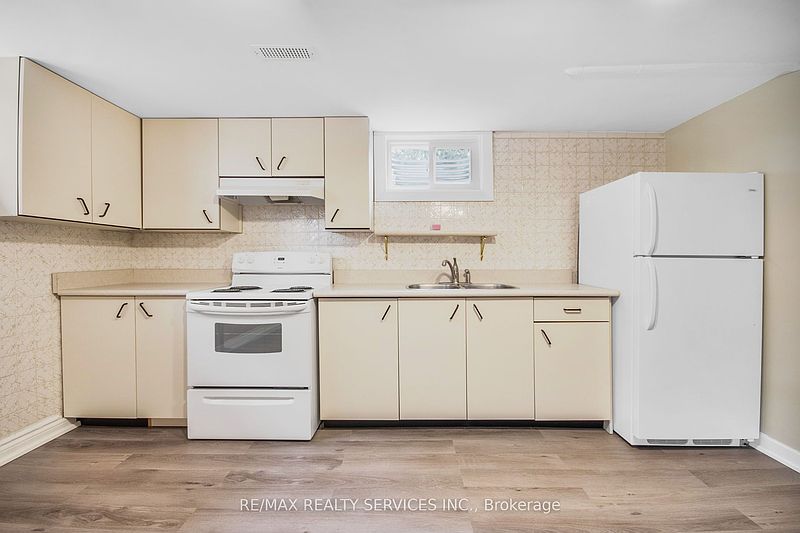 London House for rent - 2 Bedrooms — photo 7