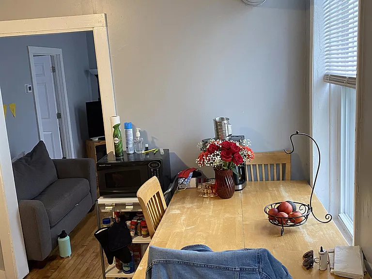 4558 S Justine St #2M — Photo 3