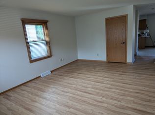 200 Ashberry Ln, Stoughton, WI 53589