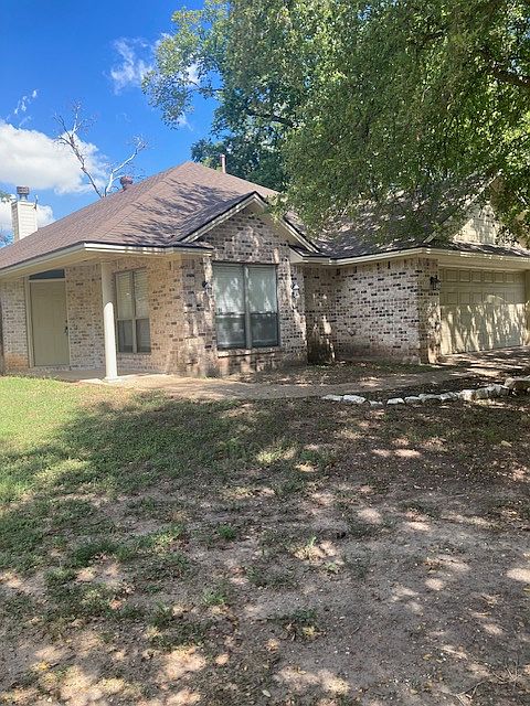 1st image of 1101 Holleman Dr