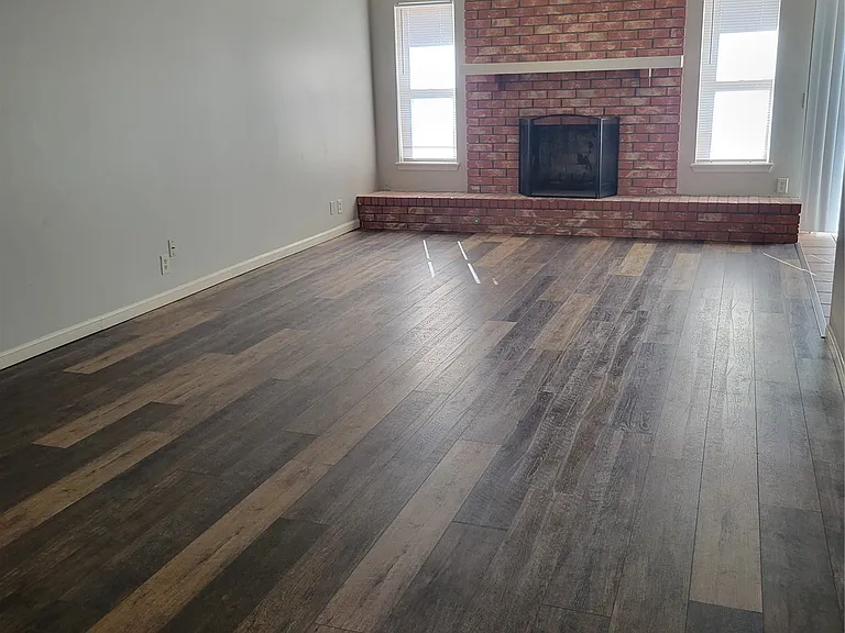 4805 W Charleston St — Photo 4