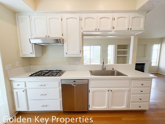 4th image of 837 Muirfield Dr