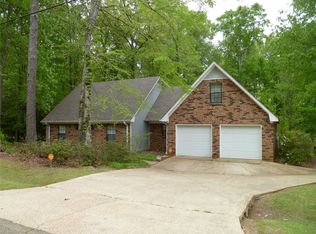 141 Skyline Dr, Clinton, MS 39056