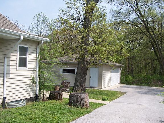 2nd image of 15513 Waverly Ave