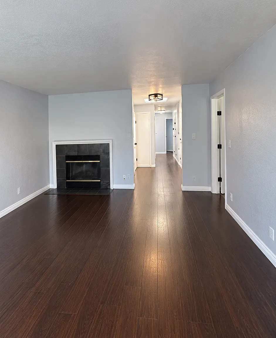 3 bed, 1350 sqft, $6,995 — Photo 4