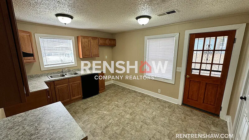 4 bed, 1.5 bath, 1160 sqft, $1,125 — Photo 4