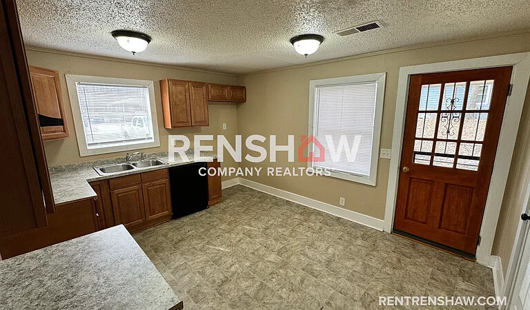 822 Eyers Rd — Photo 4