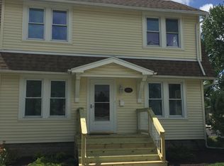 809 Summit Ave, Waukesha, WI 53188