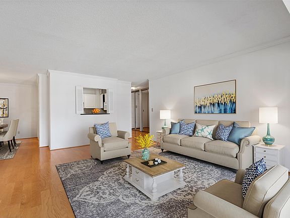 3rd image of 1600 N Oak St APT 1133
