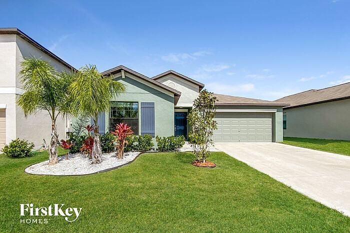 1st image of 14831 Crescent Rock Dr
