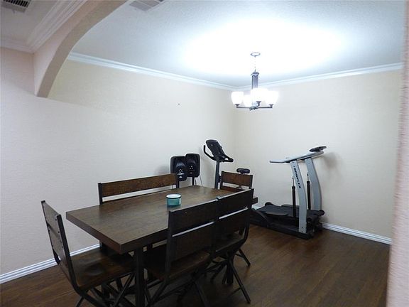 4th image of 1403 Fernwood Ave