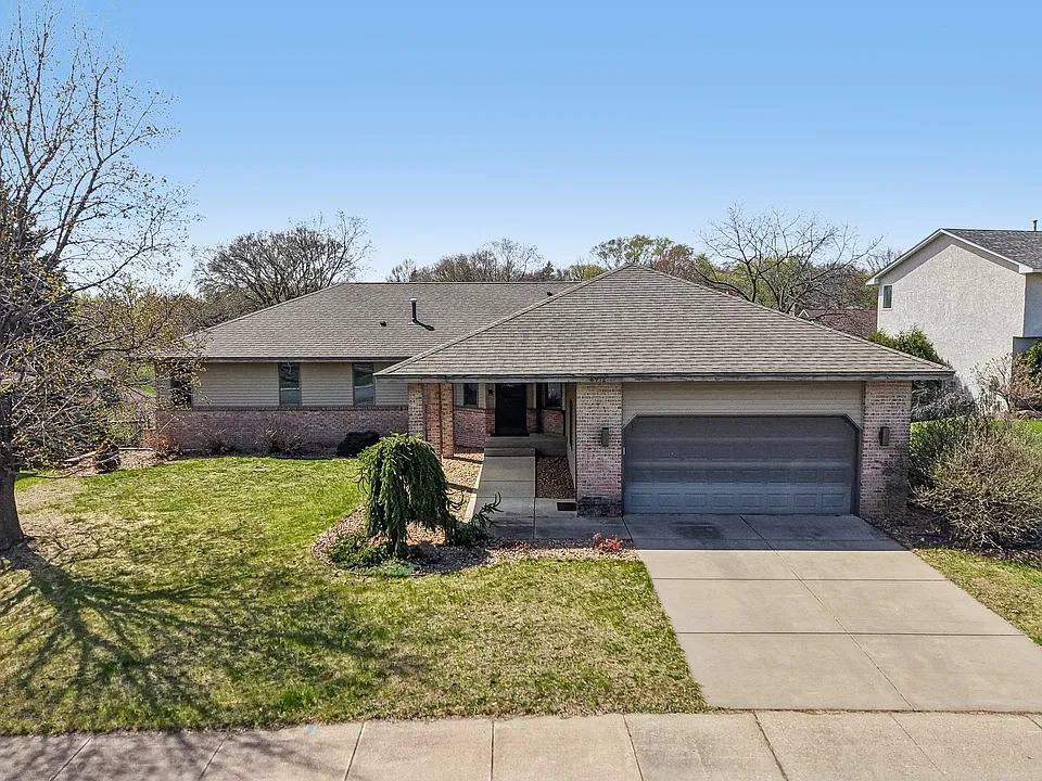 8912 Vincent Pl