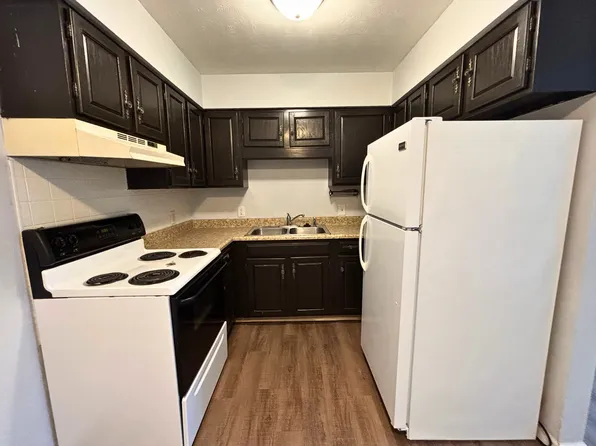 601 Oak Glen Dr APT 5, Warsaw, IN 46580