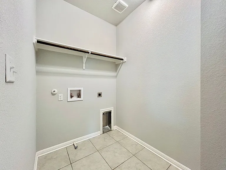 1156 Capra Ln — Photo 13