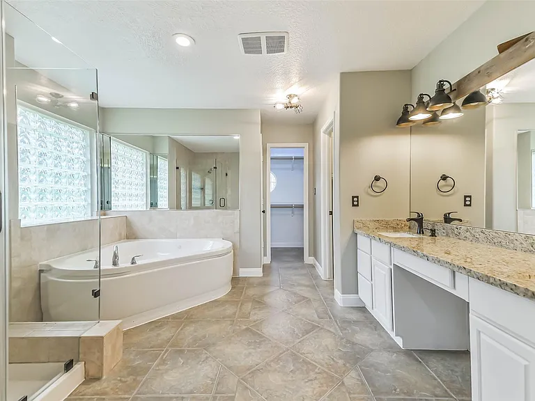 15320 Mound Rd — Photo 26