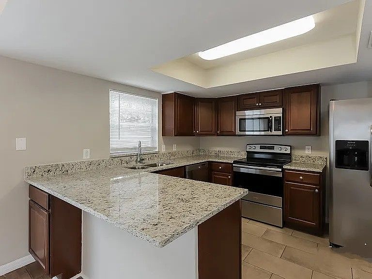 1st image of 1656 Palm Leaf Dr