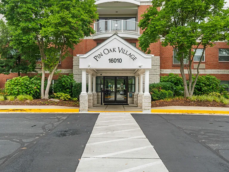 Pin Oak Village Senior Apartments, 55+ — Photo 10