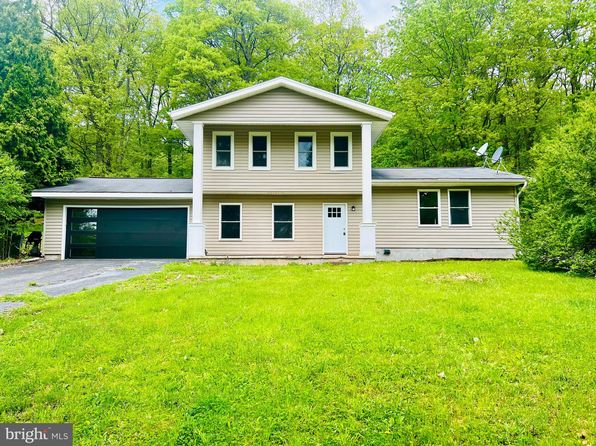 373 McMullen Rd, Altoona, PA 16601