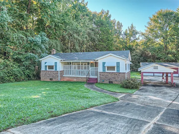 8630 Viola Dr, Charlotte, NC 28215
