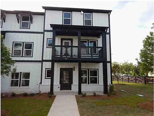 701 Mulberry Walk Photo 1