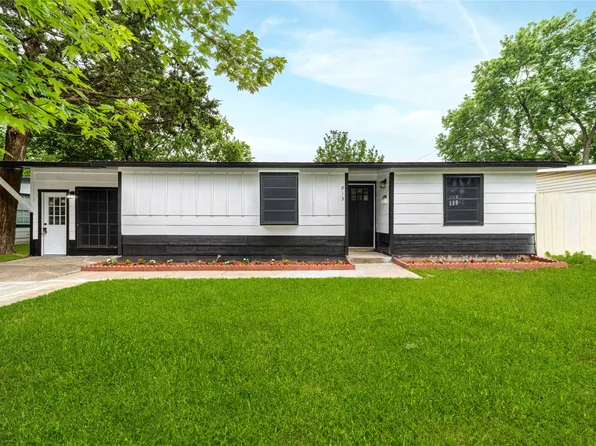 913 Grande Dr, Mesquite, TX 75149