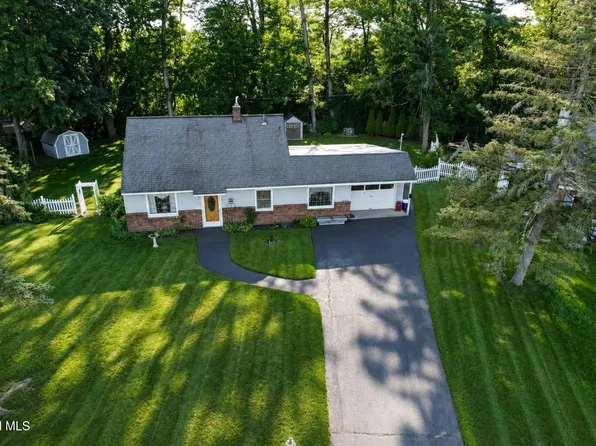 1133 Cushing Lane, Rotterdam, NY 12303