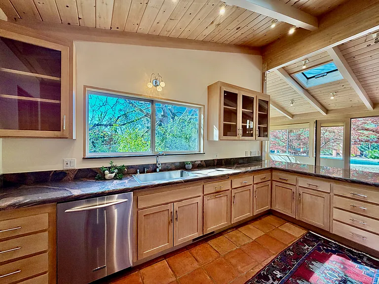 321 Dutch Henry Canyon Rd — Photo 14