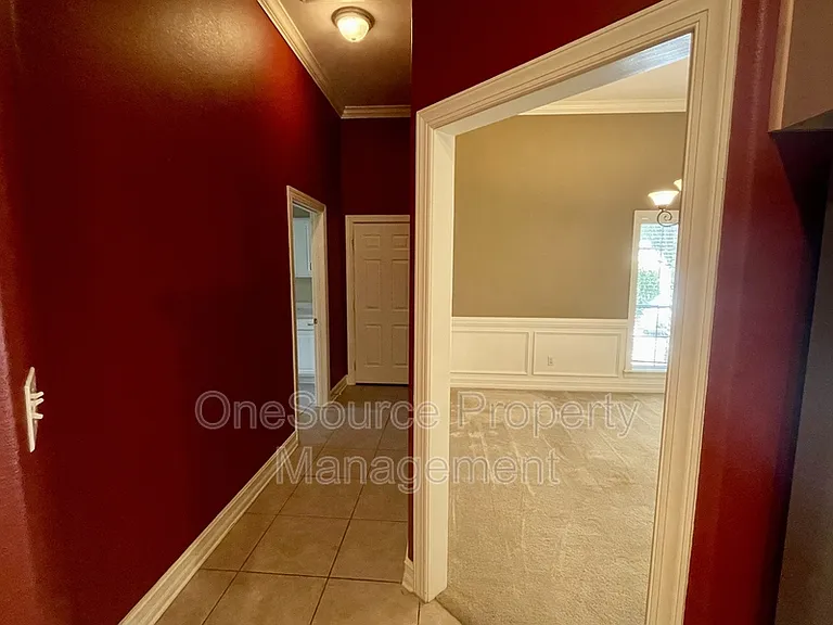 979 Watersview Dr — Photo 10