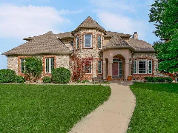 6905 N Charleston Dr, Kansas City, MO 64119