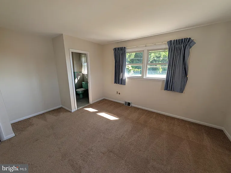 14 Westwood Cir — Photo 15