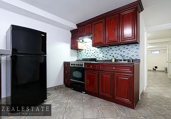 3rd image of 1637 8th Ave #1