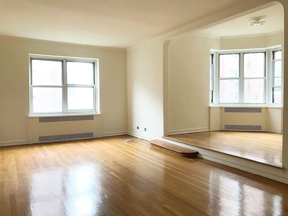 1st image of 6864 Yellowstone Blvd APT B44