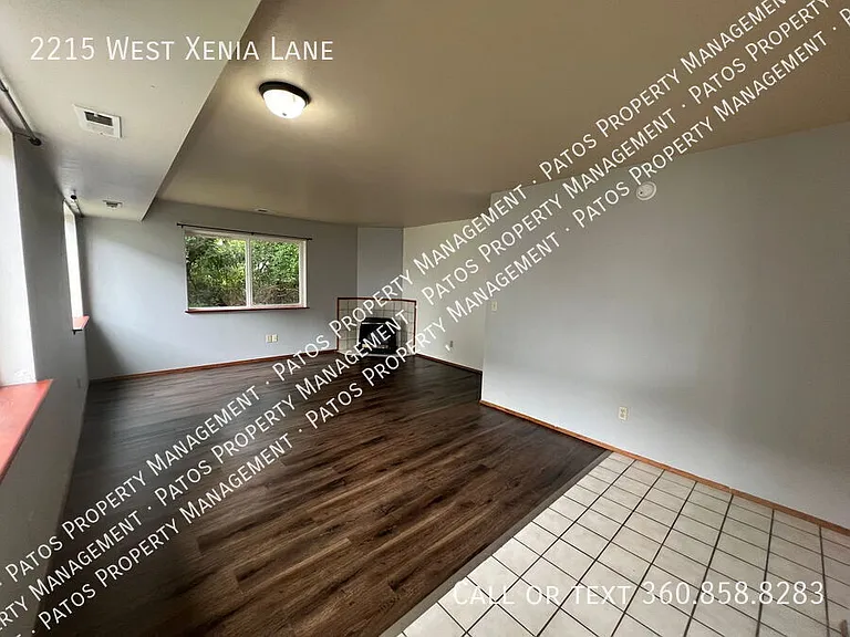2215 W Xenia Ln — Photo 2