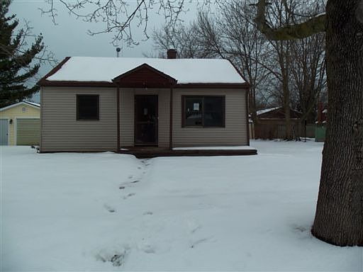 3rd image of 726 Hiways Ave
