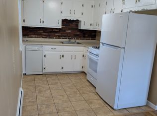 246 Salem St APT 3, Wakefield, MA 01880