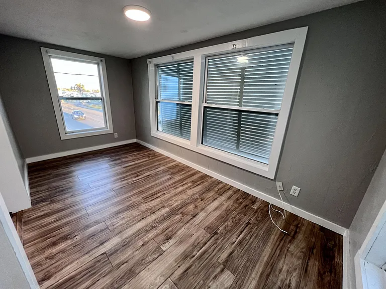 107 Washington St #6 — Photo 7