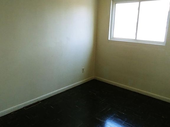 4th image of 835 E Mithoff St APT E