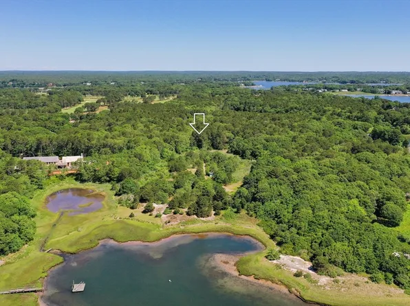 30 Indian Trl, Barnstable, MA 02630