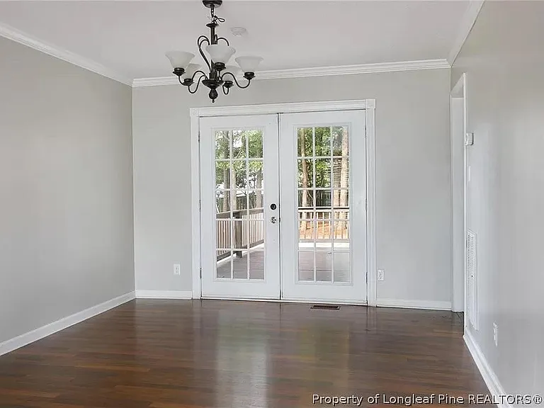 100 Pigeonhouse Ct — Photo 26