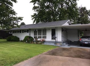 103 W Lakeview Dr, Fairfield, IL 62837