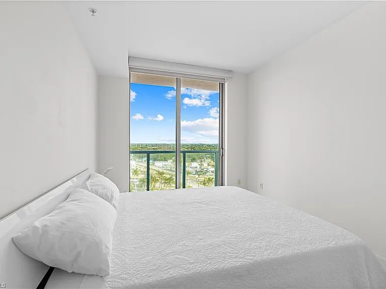 3000 Oasis Grand Blvd #1101 — Photo 18