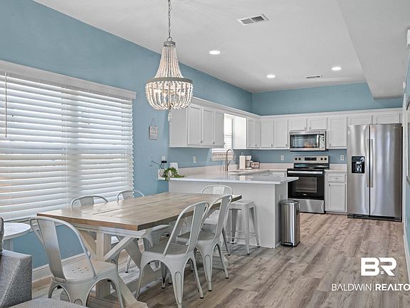 5th image of 1372 W Beach Blvd #B