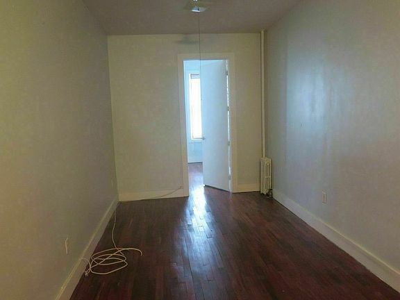 4th image of 1517 Dekalb Ave #1R