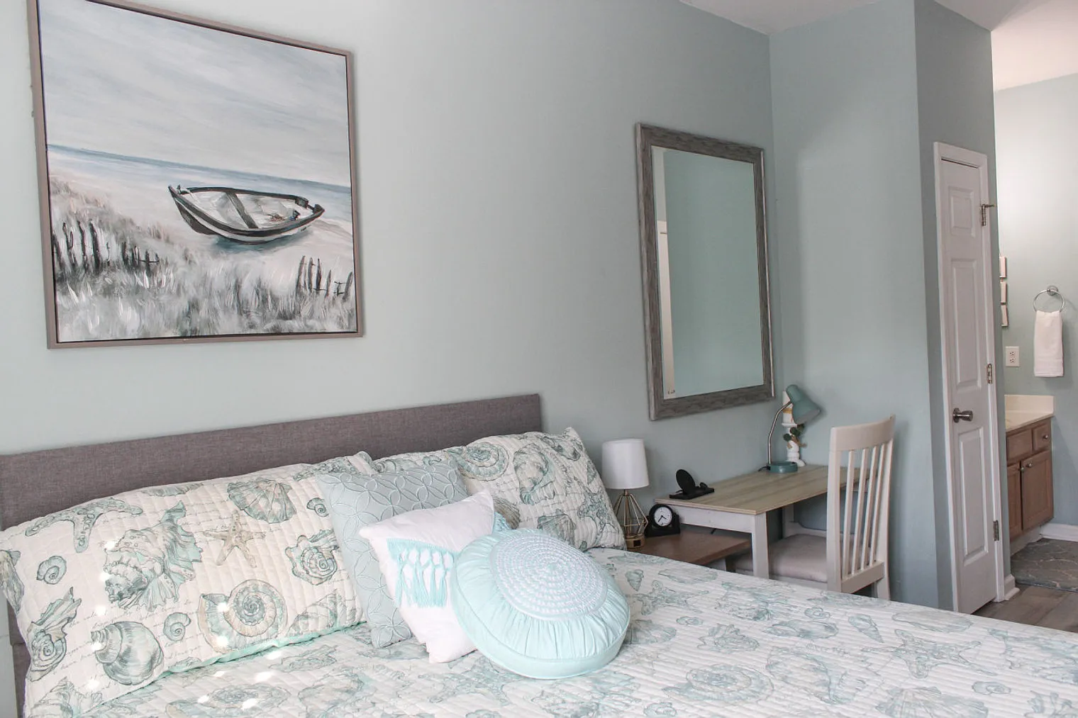 2 bed, 2.0 bath, 753 sqft, $2,366 — Photo 2