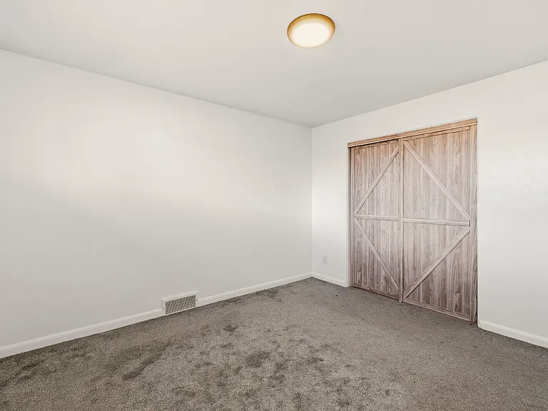 3525 N Hudson St — Photo 10