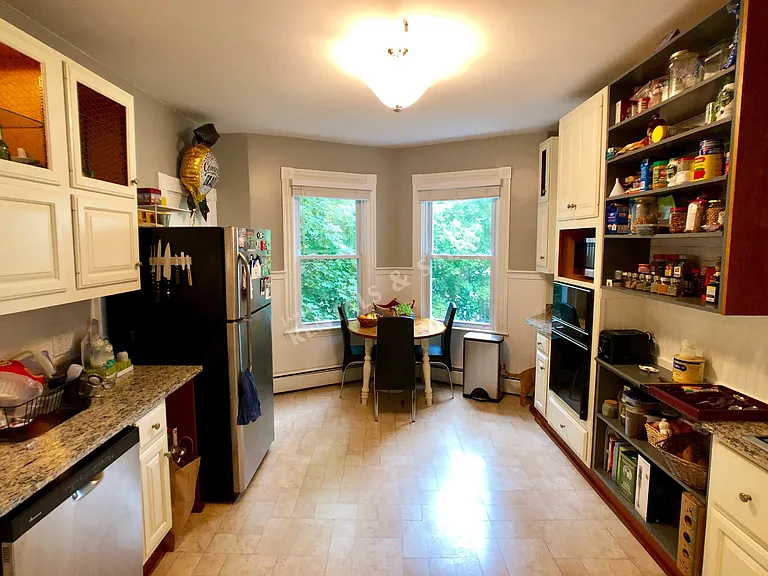 64 Mozart St #2 — Photo 2