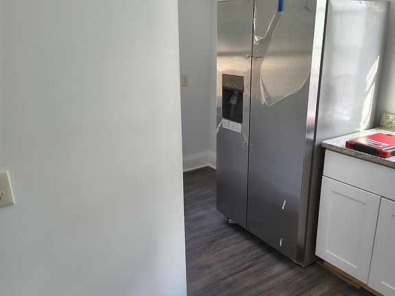2nd image of 5247 Erwin St