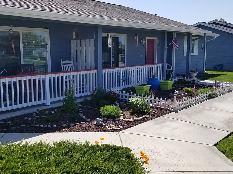 310 Klickitat St — Photo 4