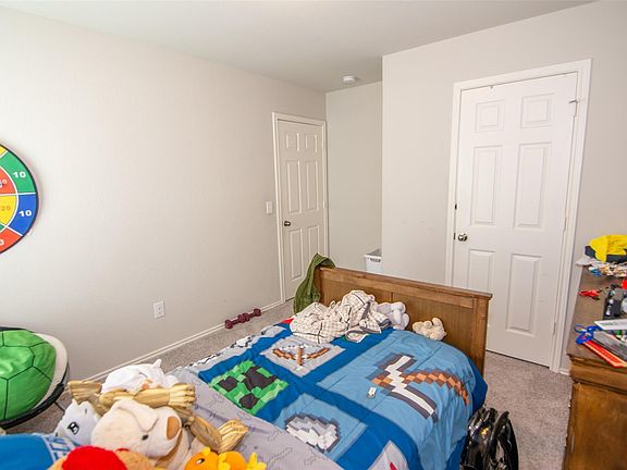 5th image of 10507 Vinca Minor Ln