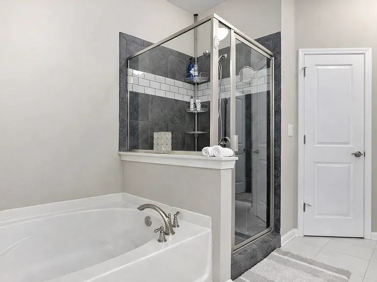 1648 Sabastian Point NE — Photo 9